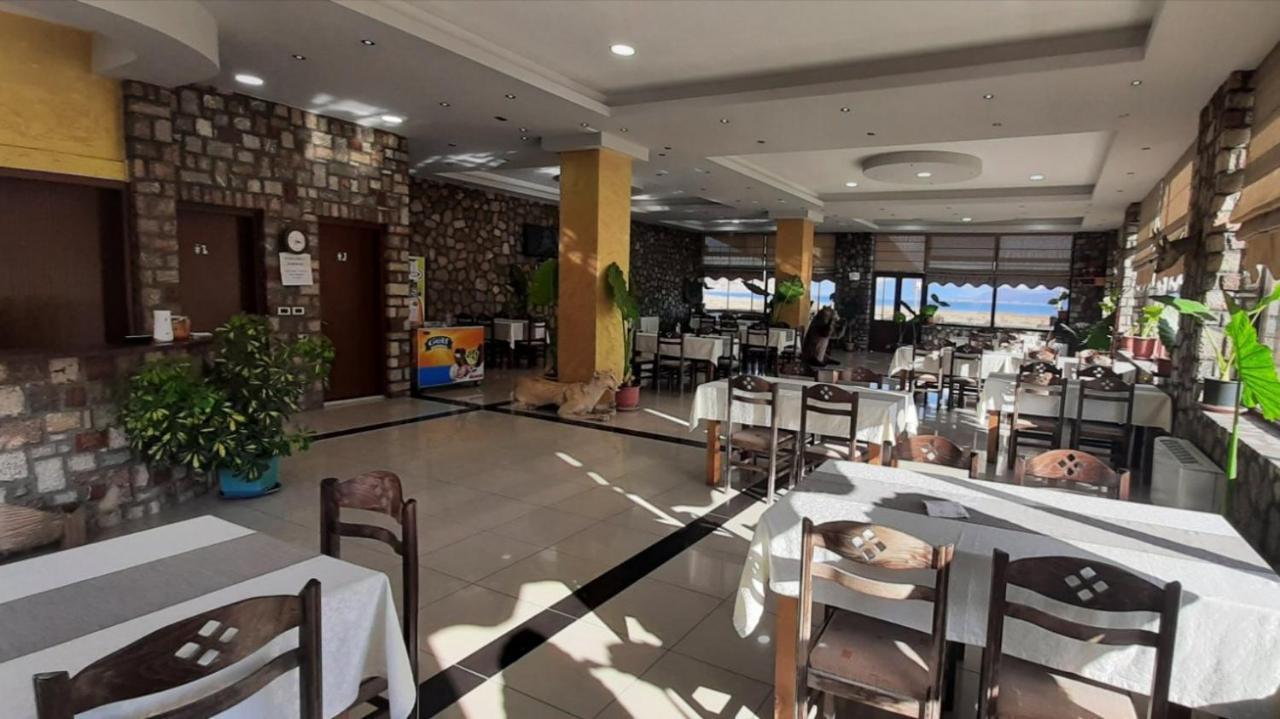 Hotel Restaurant Aleksander Korce Exterior foto