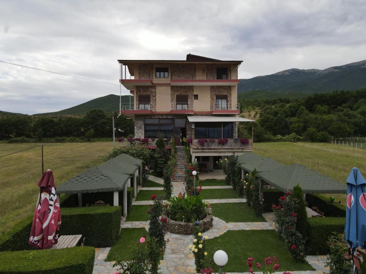 Hotel Restaurant Aleksander Korce Exterior foto